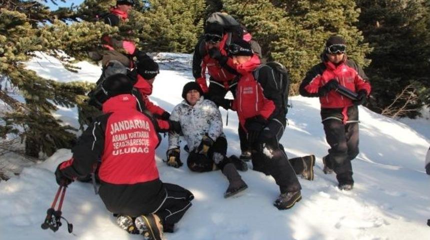 Jandarma Uludağ&rsquo;da 17 Yabancı Turisti Kurtardı