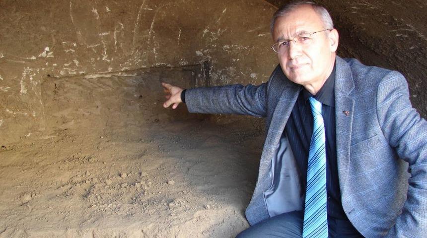 Pamukkale Yolu &Uuml;zerinde Tonozlu Mezar Bulundu