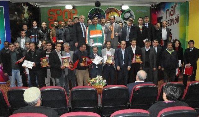 Başarılı Personellere &Ouml;d&uuml;l Verildi 1