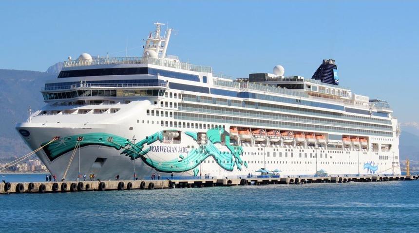 Kruvaziyer Gemi, Alanya'ya 55 &Uuml;lkeden 2 Bin 394 Turist Getirdi