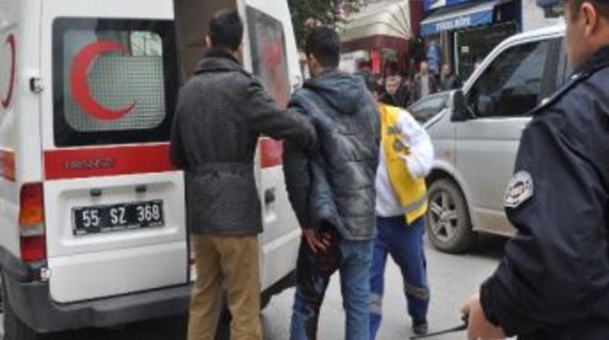 Bafra&rsquo;da 1 Kişi Bı&ccedil;akla Yaralandı