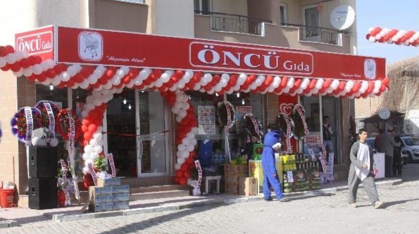 Saruhanlı'da &Ouml;nc&uuml; Gıda&rsquo;ya G&ouml;rkemli A&ccedil;ılış