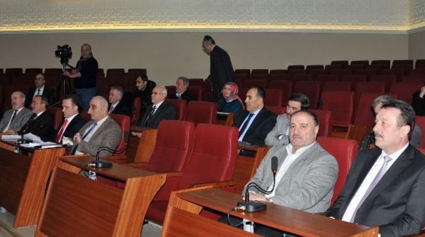 Hal İş Yerlerinde Aile İ&ccedil;i Devir &Uuml;cretlerine Zam Yok