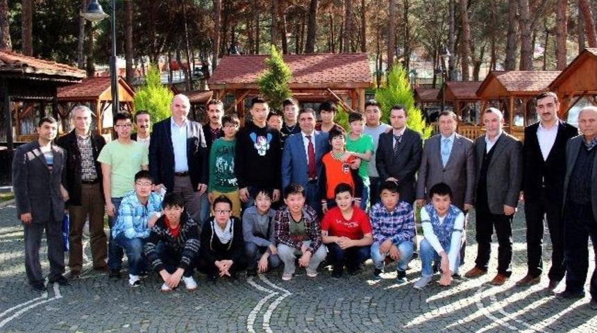 Moğol &Ouml;ğrencilerden Başkan &Ouml;zdemir&rsquo;e Ziyaret