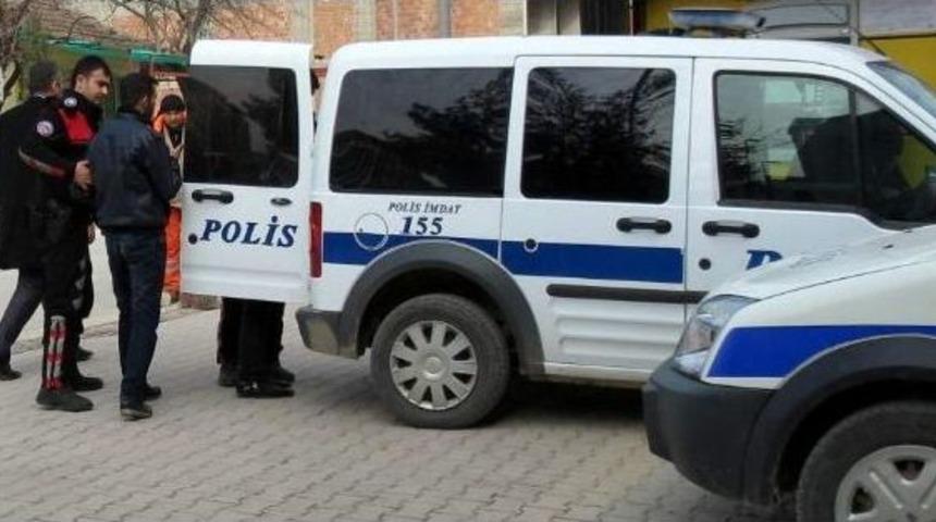 Duruşma Salonunda Mahkeme Heyetine Tehdit Ve Hakaret: 8 G&ouml;zaltı