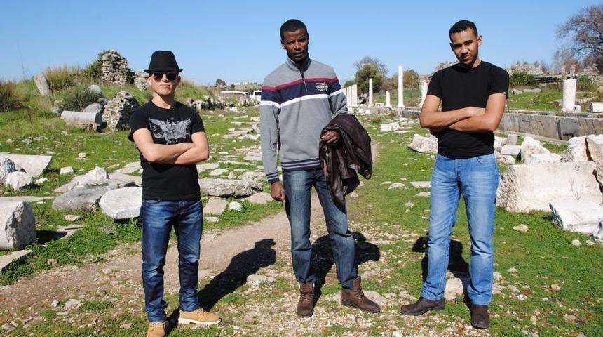 220 Libyalı Polis, Side Antik Kent'i Ziyaret Etti