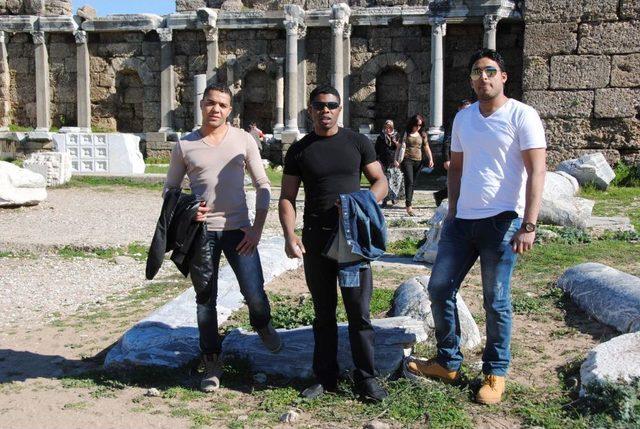 220 Libyalı Polis, Side Antik Kent i Ziyaret Etti 3