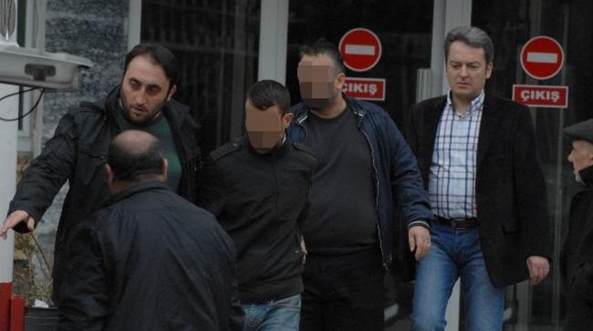 Masaj Salonuna Fuhuş Baskını: 3 G&ouml;zaltı