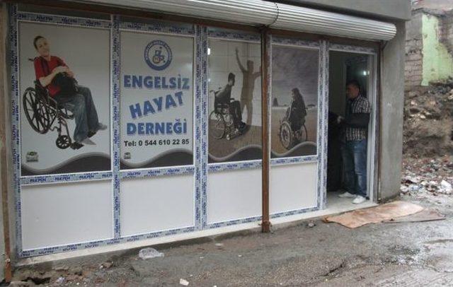 Cizre’de Engelsiz Hayat Derneği Törenle Hizmete Açıldı 3