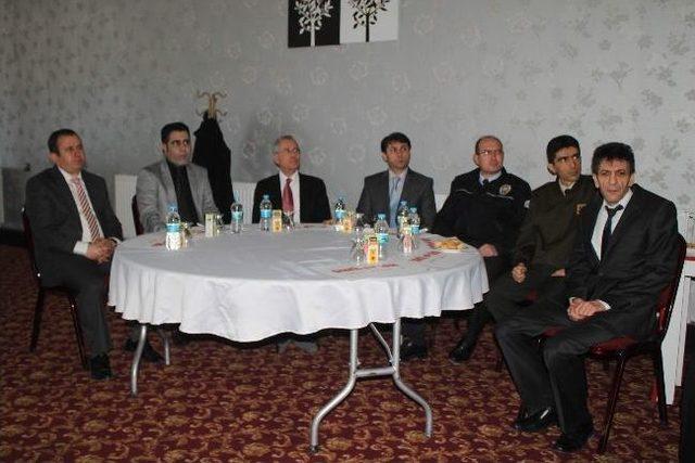 Dinar’da Koruyucu Aile Hizmeti Semineri Düzenlendi 1