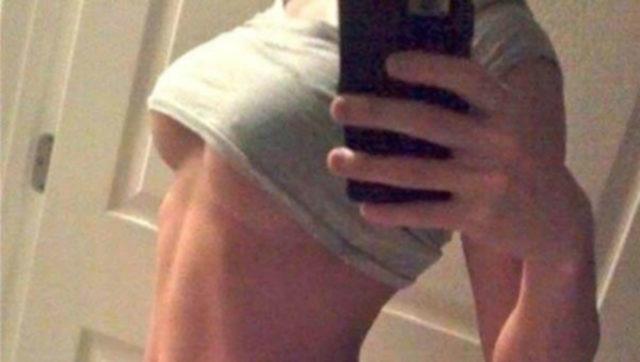 Yeni akım: Meme altı selfiesi 1