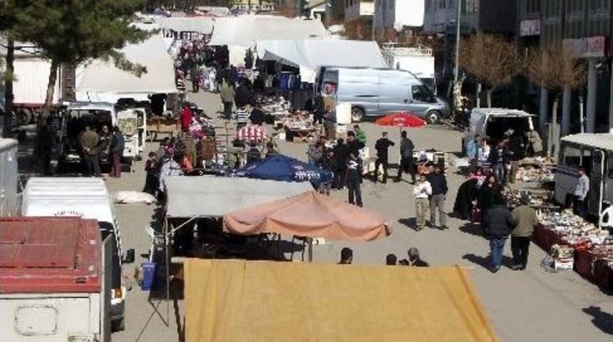 Havalar Isındı Salı Pazarı Hareketlendi