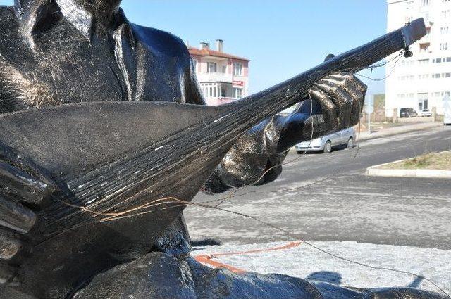 Aşık Ali Tanburacı&rsquo;ya &Ccedil;irkin Saldırı 1