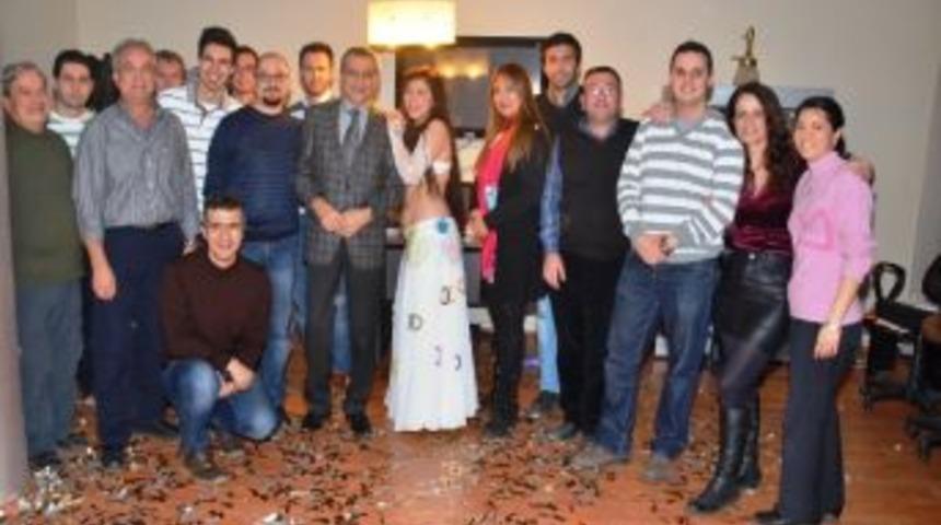 Firma Personelinden Patrona, Dans&ouml;zl&uuml; S&uuml;rpriz Doğum G&uuml;n&uuml; Partisi