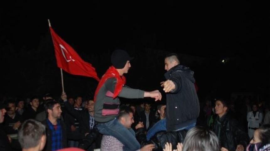 Asker Adayları Yolcu Ediliyor