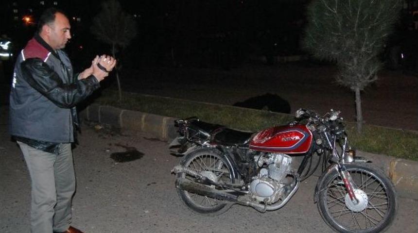 Gaziantep'te İki Ayrı Kazada, 3 Kişi &Ouml;ld&uuml; 2 Kişi Yaralandı