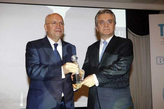 Başkan Yaşar’a Tutap’tan Plaket 1