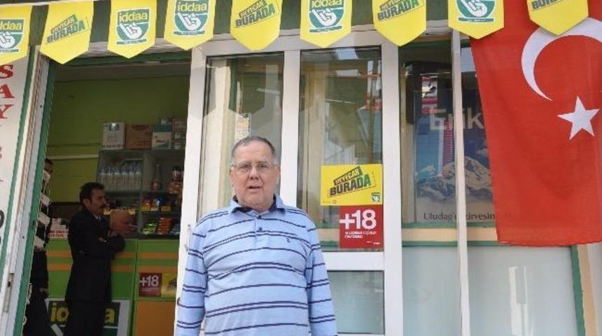 Soma'da Kaymakamlık Otoparkı Işıklandırıldı