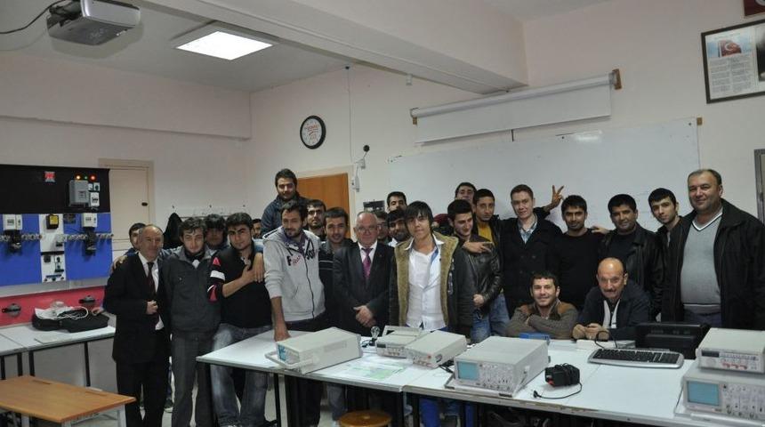 K&ouml;yl&uuml;ler Bah&ccedil;elerini G&uuml;neş Enerjisiyle &Ccedil;alışan 'domuz Savarla' Koruyacak