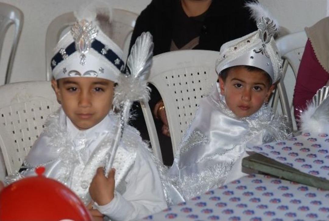 Fethiye Kadık&ouml;y&rsquo;de Camide Toplu S&uuml;nnet