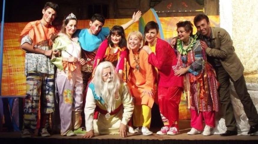 Ayvalıkta &ldquo;akıllı Soytarı&rdquo; G&ouml;sterime Hazır