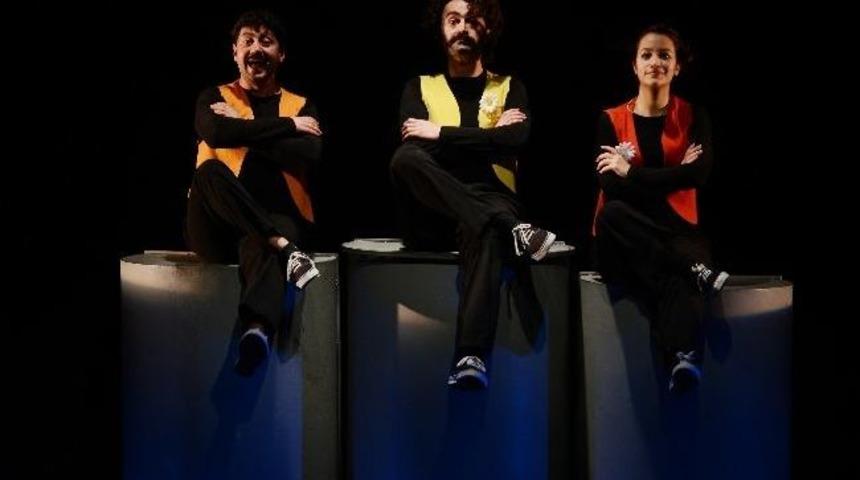 &Ccedil;ocuklara &Ouml;zel Tiyatro Şenliği Başladı