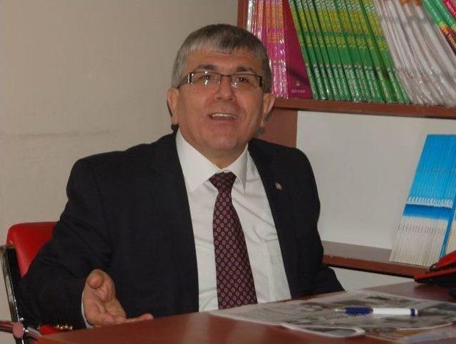 T&uuml;rkiye Sakatlar Derneği Genel Başkanı Ş&uuml;kr&uuml; Boyraz: 1