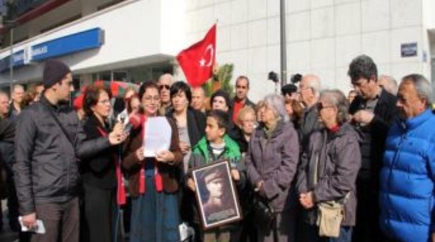 İzmir Demokratik Kitle &Ouml;rg&uuml;t&uuml;nden Protesto