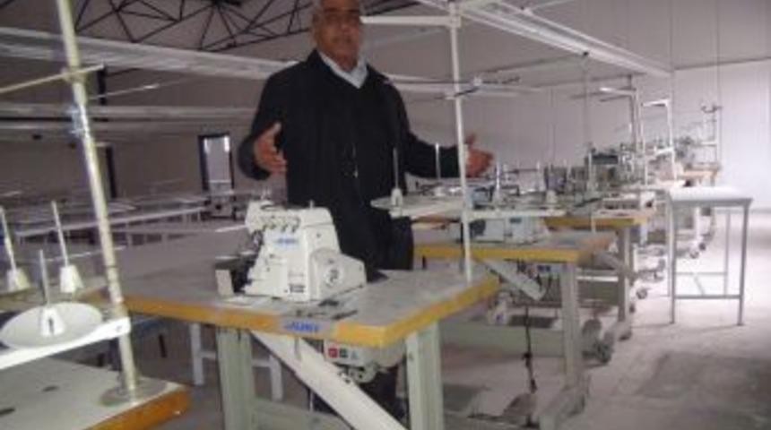 A&ccedil;ılış Hazırlıkları Yapılan Tekstil Fabrikası Soyuldu