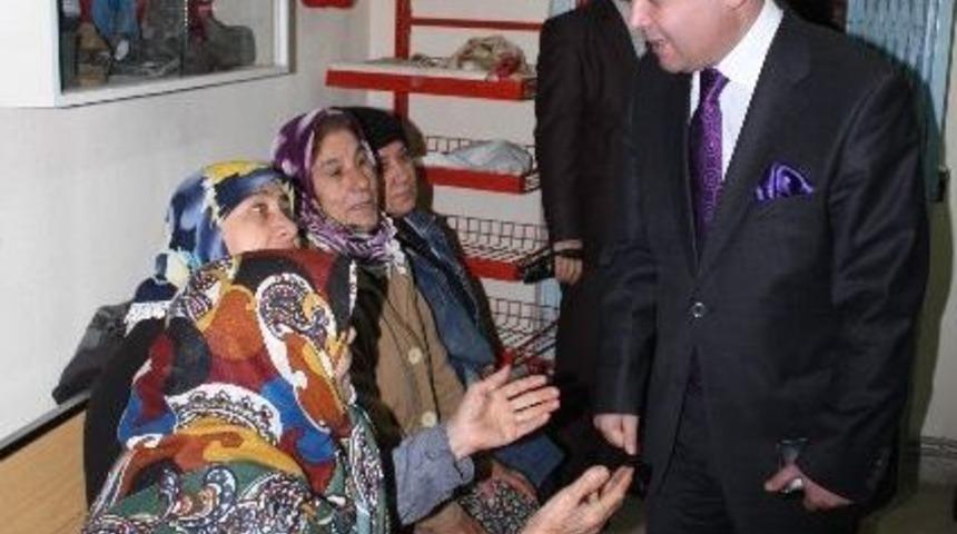 Şahinbey Kaymakamı Turan Uşşaki Vakfı&rsquo;nı Ziyaret Etti