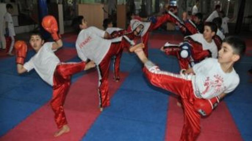 Kick Boks&ccedil;ular İller Arası Şampiyonaya Hazır