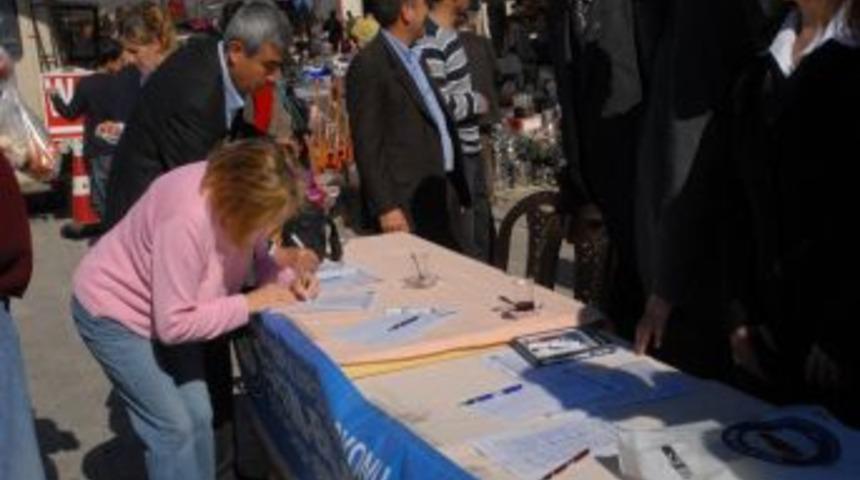 Kamuda Kılık Kıyafet &Ouml;zg&uuml;rl&uuml;ğ&uuml; I&ccedil;in Imza Topladılar