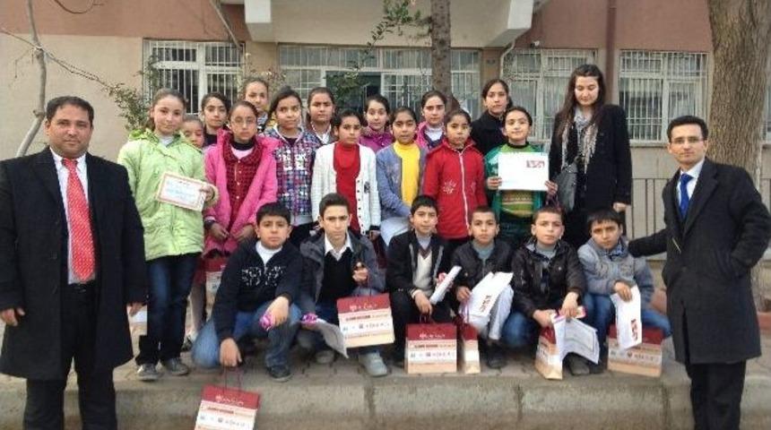 Kaymakamdan Altın &Ouml;ğ&uuml;tler