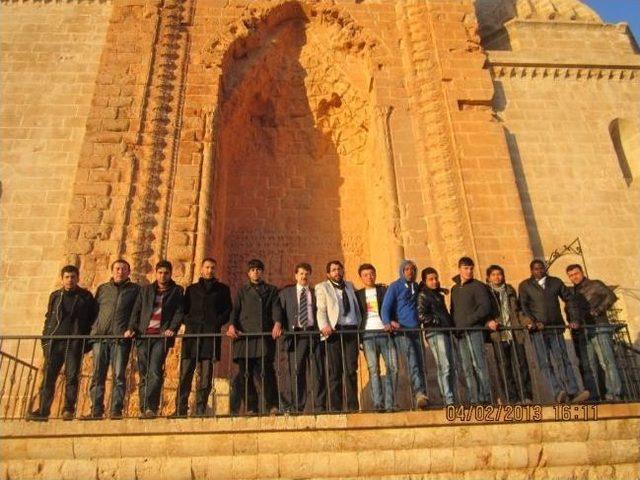 16 &Uuml;lkeden 16 Gen&ccedil; Mardin&rsquo;de 3