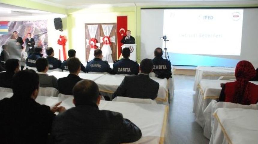 Bitlis&rsquo;te &lsquo;halkla İlişkiler Eğitimi&rsquo; Seminerleri