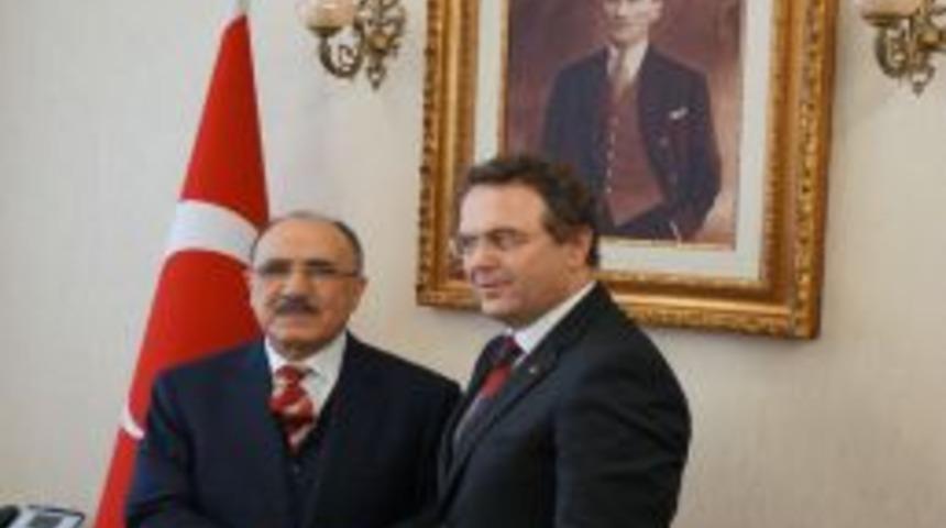 Beşir Atalay, Almanya İ&ccedil;işleri Bakanı Friedrich Ile Ter&ouml;rle M&uuml;cadeleyi G&ouml;r&uuml;şt&uuml;