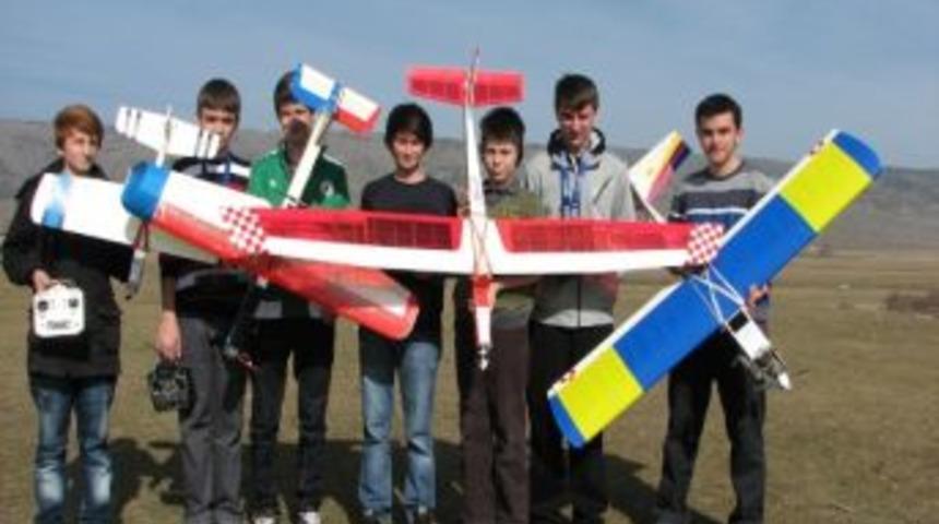 Eskişehirli Gen&ccedil;ler G&ouml;k Y&uuml;z&uuml;ne Kanat A&ccedil;tı