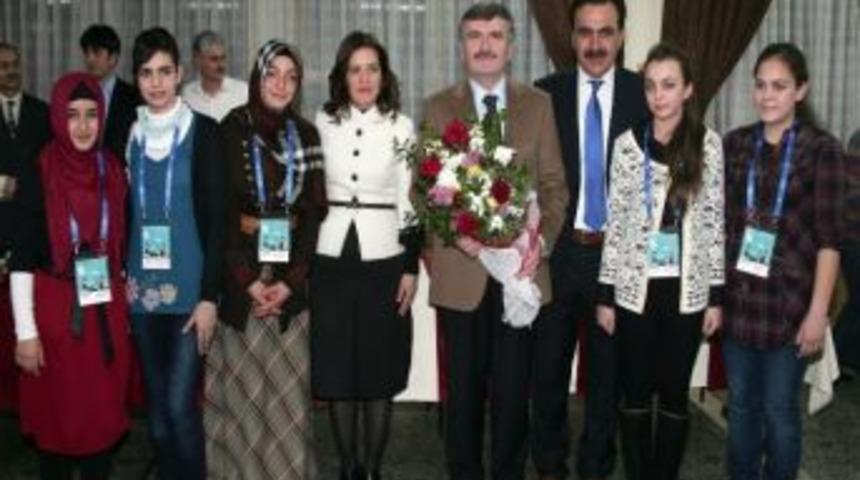 &ldquo;y&uuml;z G&uuml;ler Y&uuml;z&rdquo; Projesi İle Kardeşlik Duygusu G&uuml;&ccedil;leniyor