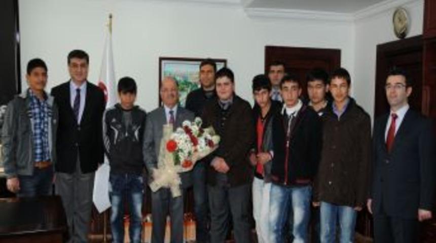 Ceylanpınarlı &Ouml;ğrenciler Kırıkkale'de Ağırlandı