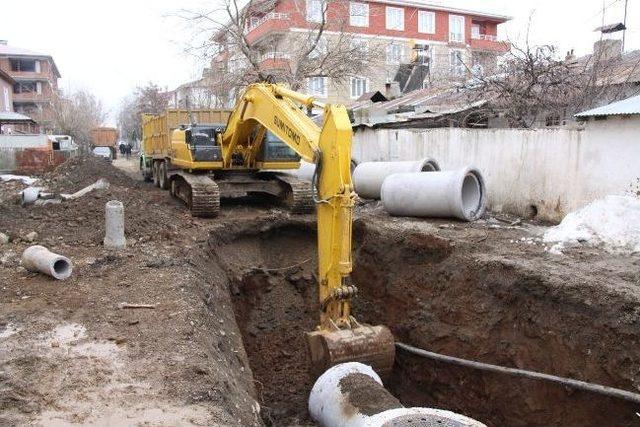 Bingöl Belediyesi’nden Yağmursuyu Hattı Çalışması