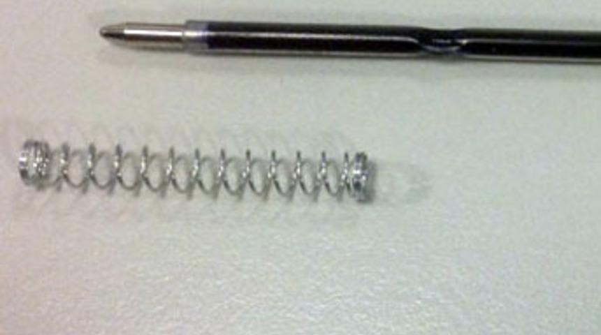 Fırlayan yay boğazına ka&ccedil;tı!