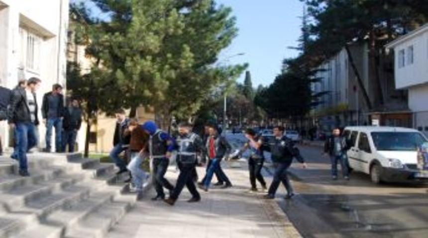 Erbaa'da Uyuşturucu Operasyonu: 5 Tutuklama