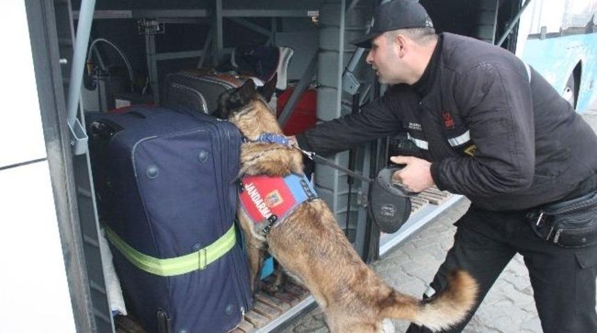 Keşan İl&ccedil;e Jandarma Komutanlığı, 1 Ayda 6 Bin 610 Kişiyi Sorguladı