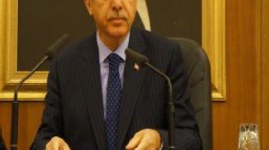 Erdoğan: &Ccedil;&ouml;z&uuml;m S&uuml;recine S&ouml;ylemleriyle G&ouml;lge D&uuml;ş&uuml;renlerle Kaybedecek Vaktimiz Yok