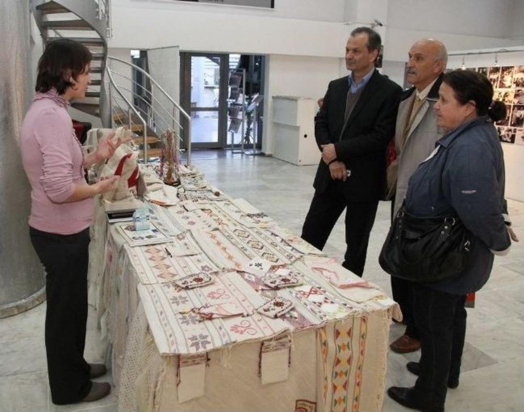 Fotoğraf Sanat&ccedil;ısı Atılgan&rsquo;nın Ayancıklı Aileler Sergisi A&ccedil;ıldı