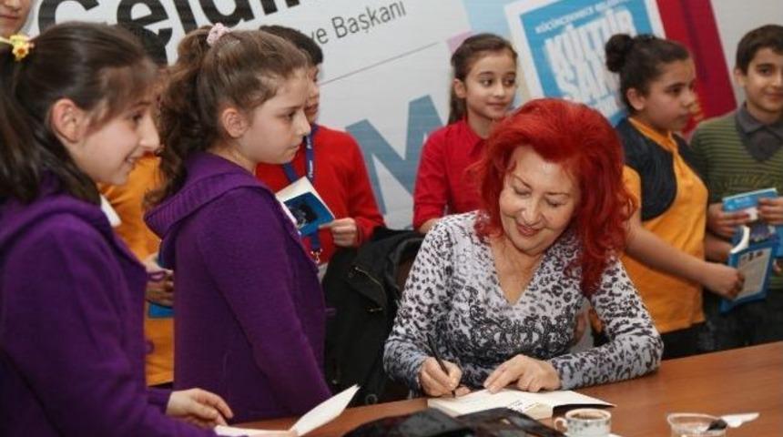 Nazlı Eray&rsquo;dan &Ouml;ğrencilere Tavsiyeler