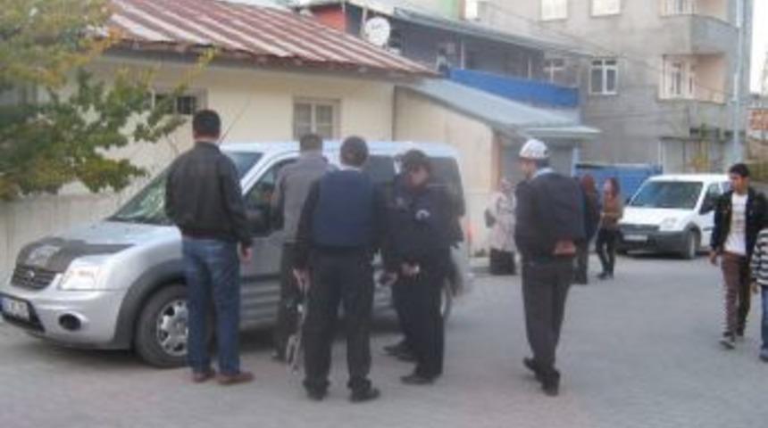 Ka&ccedil;ak&ccedil;ıların yolu Kağızman&rsquo;da kesiliyor