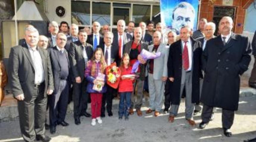 Kocaoğlu: 60 Yıllık &Ccedil;arpık Yapılaşmayı Bir Iki Yılda D&uuml;zeltemezsiniz