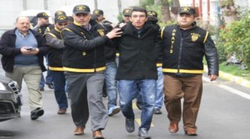 Pkk Soyguncuları Altınları Bozdurup Fuhuş Yapmış