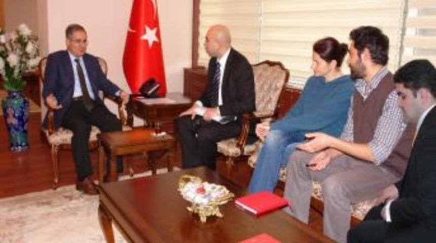 Helsinki Yurttaşlar Derneği Koordinat&ouml;r&uuml; Ataman, Vali Tapsız&rsquo;ı Ziyaret Etti